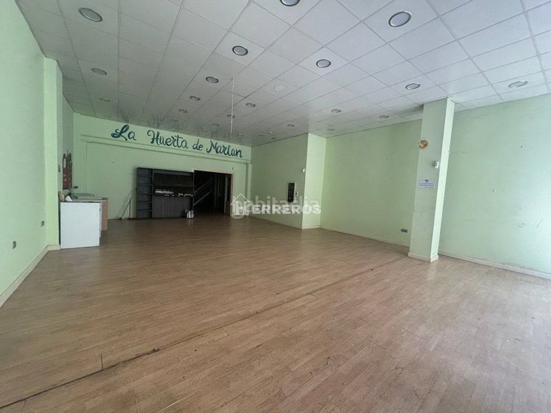 Foto e3eacea1-e771-445b-bd12-3b0e679799fc. Local comercial a Jesuitas Logroño