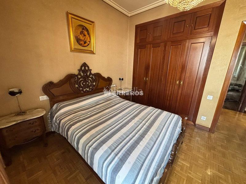 Foto 149686aa-de05-4970-ad98-0c25ed7e9119. Piso  en venta en centro, 3 dormitorios. en Gran Via Logroño