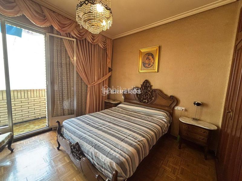 Foto a0c41655-a7b7-42f0-ba13-e40cfbca254c. Piso  en venta en centro, 3 dormitorios. en Gran Via Logroño