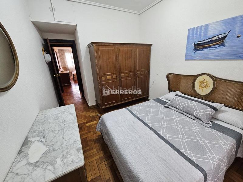Foto d459850e-eacd-4a91-88b3-72fd4f7fe037. Piso  en venta en centro, 3 dormitorios. en Gran Via Logroño