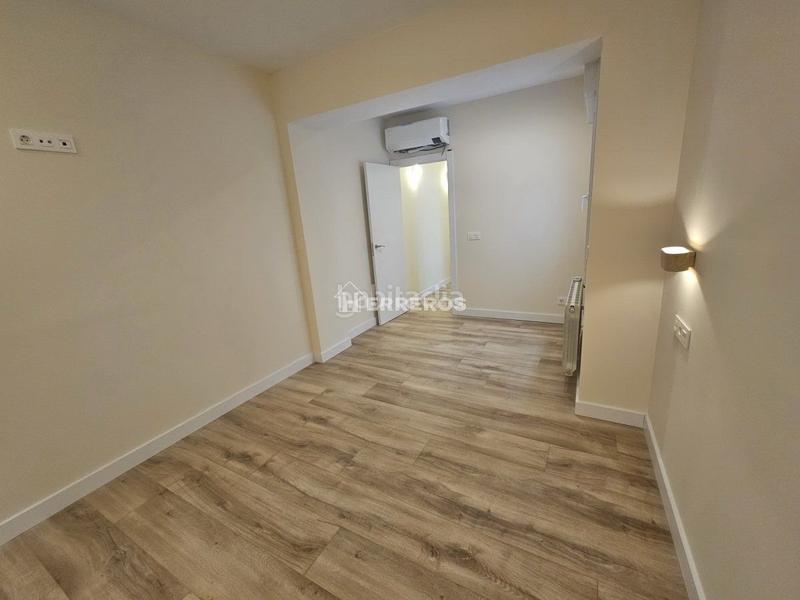 Foto ede9e709-745a-405a-9c2e-43aa9fce4d0f. Piso  en venta en chile, 2 dormitorios. en Gran Via Logroño