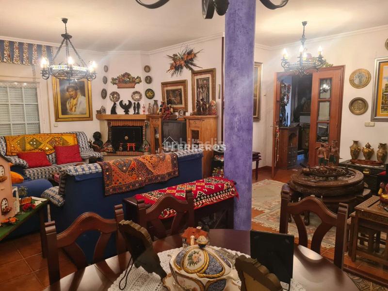 Foto 4ace604a-ce35-4a52-8f84-6d4dea66e554. Chalet  en venta , 5 dormitorios. en Anguciana