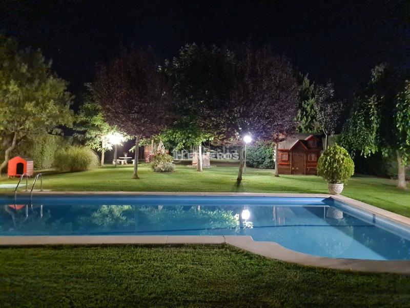 Foto 67aa987c-b636-4d3b-90db-70e641865182. Chalet  en venta , 5 dormitorios. en Anguciana