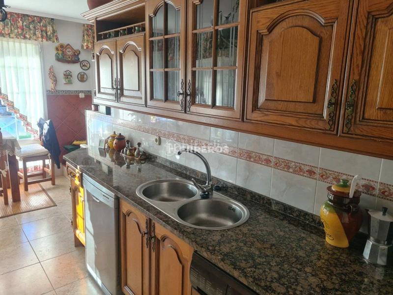 Foto 89f5b960-d608-478f-a27d-57bc2c0574c0. Chalet  en venta , 5 dormitorios. en Anguciana