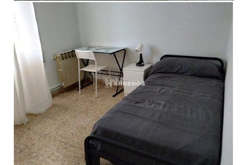 Foto 4dd996cc-c146-4ca1-91bf-e0622b64c523. Appartamento con riscaldamento in Oeste Logroño