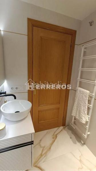 Foto 35203f4d-824b-4747-baef-b6515c3f619f. Piso  en venta en avda. madrid, 4 dormitorios. en Logroño