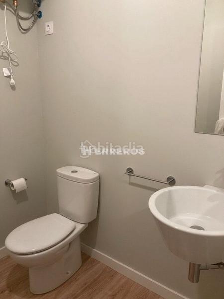 Foto 7113c5c0-e625-4a1f-a070-1c3b71b8f2f4. Piso  en venta en avda. madrid, 4 dormitorios. en Logroño