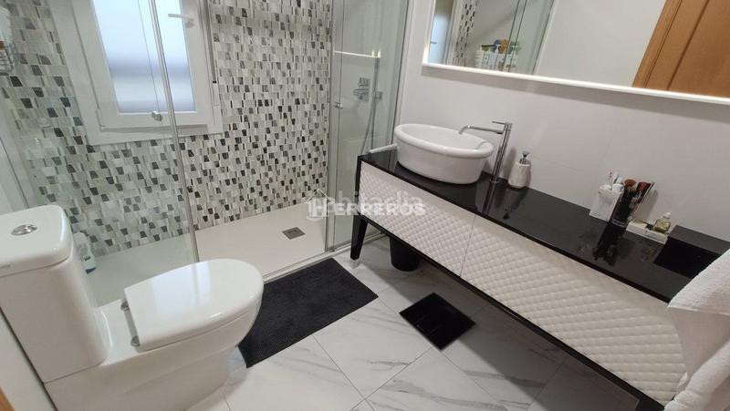 Foto e83c8f02-5b84-4899-9fe8-7c41f99cc1f9. Piso  en venta en avda. madrid, 4 dormitorios. en Logroño