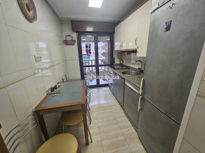 Foto ca6aca68-3f6f-4e2c-9cea-d93e73f80c94. Piso  en venta en centro, 3 dormitorios. en Juzgados Logroño