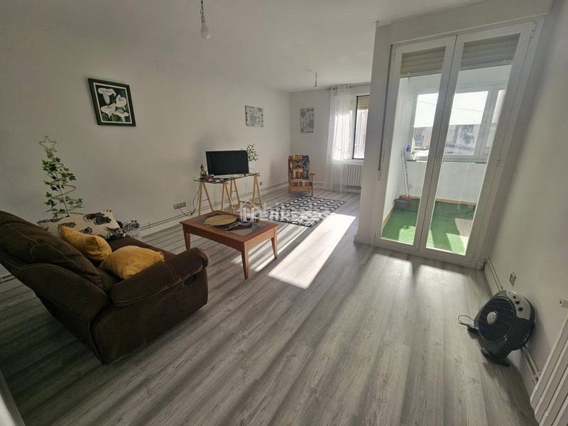 Foto 7ea8b379-d043-4cf4-9869-0db32e8037dc. Apartamento  en venta en vara de rey, 2 dormitorios. en Logroño