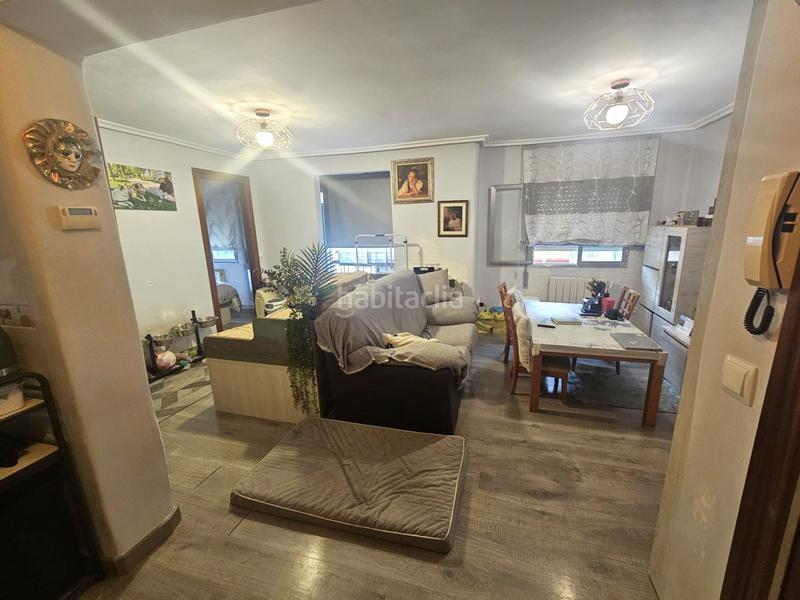 Foto 79b8ebd1-710e-4143-b52f-1e8694667b45. Apartamento  en venta en yage, 2 dormitorios. en Logroño