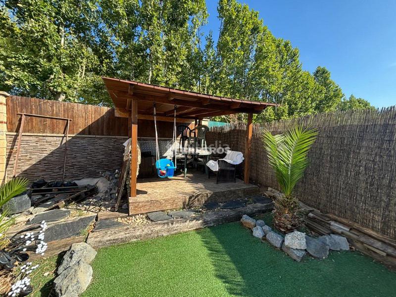 Foto 1c257194-5296-47f8-bd3f-c14a2c81733b. Casa a schiera con riscaldamento parcheggio piscina in Villamediana de Iregua