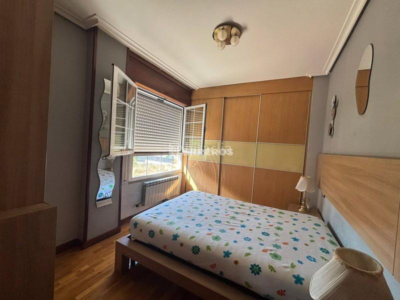 Foto 265e7edc-4f5b-43bc-85a3-be98401dc1d8. Casa a schiera con riscaldamento parcheggio piscina in Villamediana de Iregua