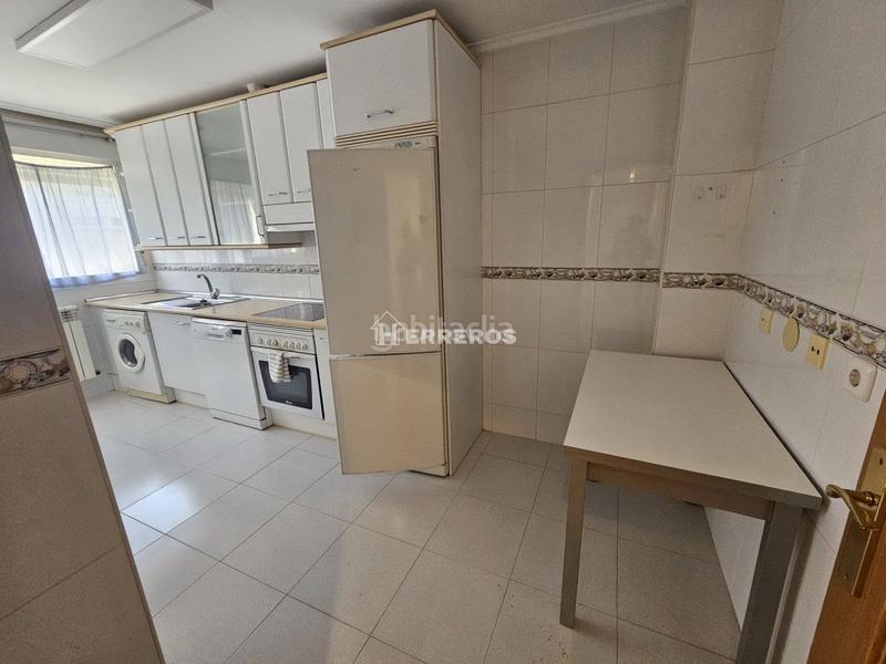 Foto 0c1afda2-3d7b-4853-8618-80fef1a86260. Appartement avec chauffage parking dans Oeste Logroño
