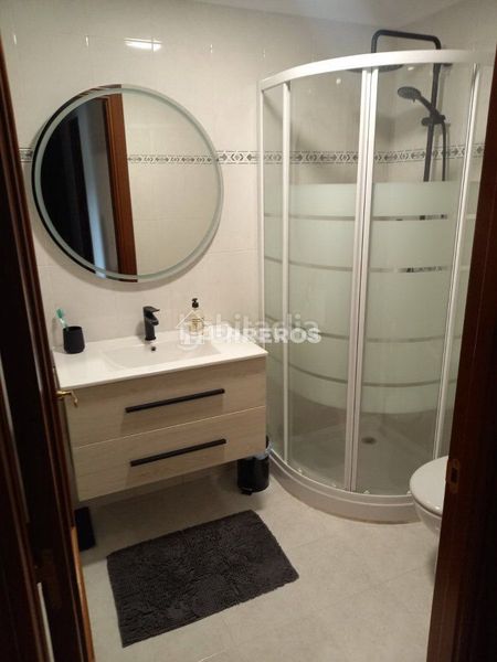 Foto 1cdc54cf-336c-4953-a6c7-2acfa09c6a04. Apartament amb calefacció aparcament a Lardero