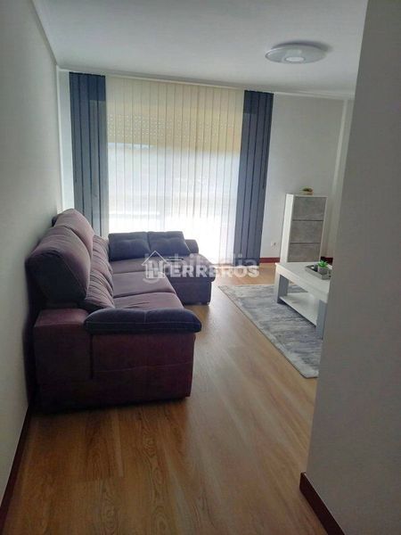 Foto 2302fcaf-8707-4c43-bb9f-3ea3d6790570. Apartament amb calefacció aparcament a Lardero