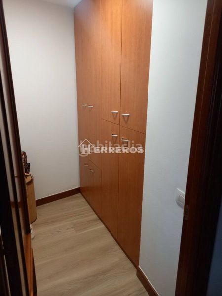 Foto ddf396c2-1bbf-4d2a-a612-86f4525eee95. Apartament amb calefacció aparcament a Lardero