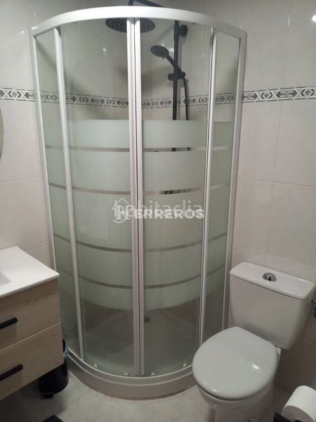 Foto f521a9c9-ea53-479a-ac73-ef82d98c1f24. Apartament amb calefacció aparcament a Lardero