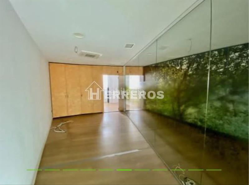 Foto aacc8061-eb47-4637-afed-b31580f94d07. Büro in Mendavia