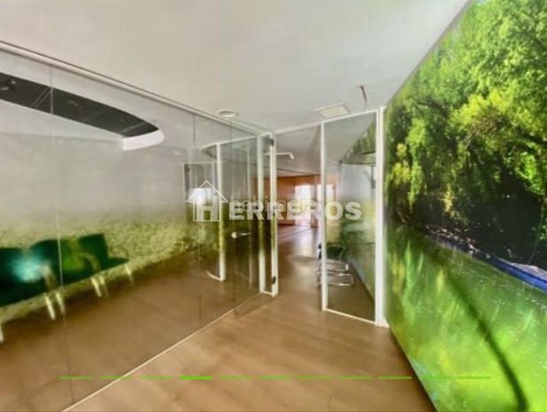 Foto e8b3d5fe-eedf-48d5-8c8b-998435068837. Büro in Mendavia