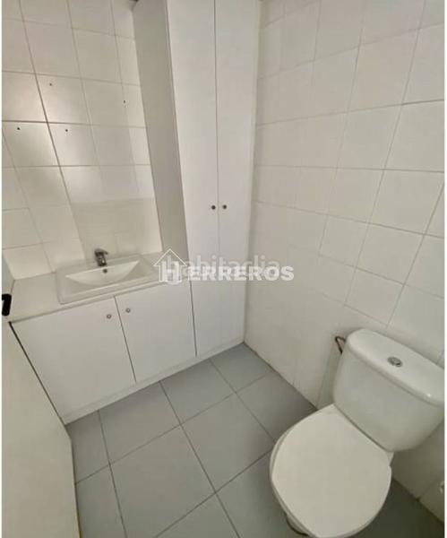 Foto eda808dc-9d2c-4648-a365-4c5769a93af4. Büro in Mendavia