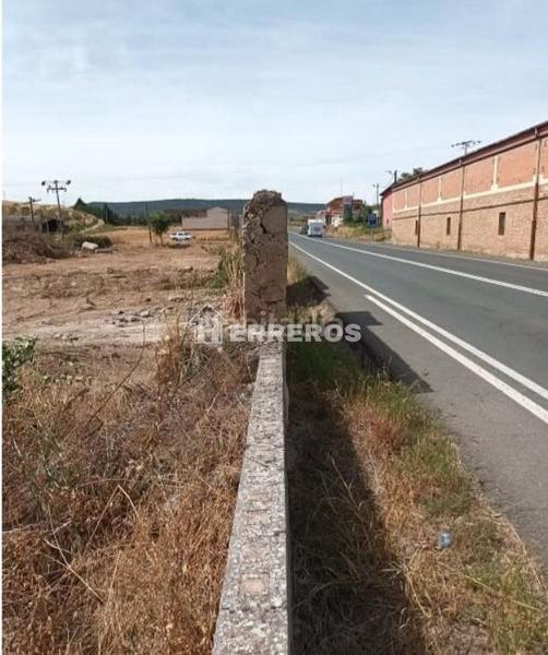 Foto 0dc8784b-648e-45fe-9dac-93fd1dea430c. Country house in Fuenmayor