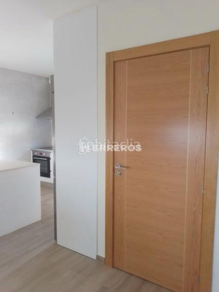 Foto 2688fd0f-8b40-4e1f-bd87-a8597d90795a. Xalet amb calefacció aparcament a Ocón