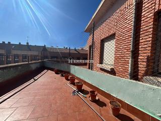 Dachwohnung  Ingenieros pino y amorena. Atico en venta en centro, 2 dormitorios.