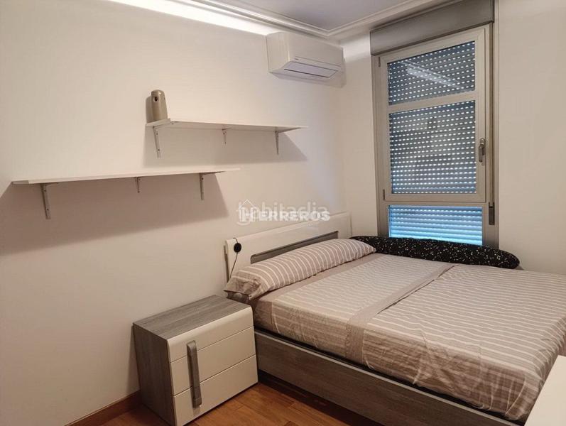 Foto 340ae96f-9539-4c11-bf68-a904a66e8ae8. Pis amb calefacció aparcament piscina a Universidad Logroño