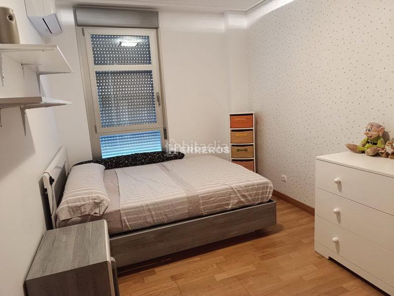 Foto a48c1af9-ef08-427a-8891-f081e59d0773. Pis amb calefacció aparcament piscina a Universidad Logroño