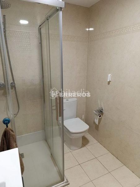 Foto c6b2cef9-c428-4e08-9d70-ce70596d9ef4. Pis amb calefacció aparcament piscina a Universidad Logroño