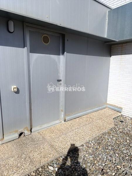 Foto efcb734a-0b0c-401b-8dd9-a33225421e10. Pis amb calefacció aparcament piscina a Universidad Logroño