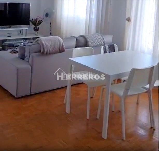 Foto 4b8f931f-b912-4bba-8b9e-f8d14f5555cc. Apartament amb calefacció a Albelda de Iregua