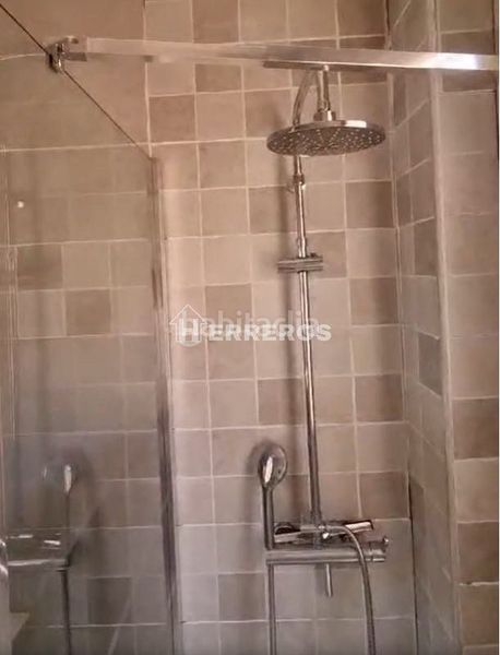 Foto 63f41396-f4bf-4841-8fe9-41f8df408444. Apartament amb calefacció a Albelda de Iregua