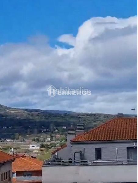 Foto 7e00641c-5135-4ea7-a624-9712f59ab1d7. Apartament amb calefacció a Albelda de Iregua