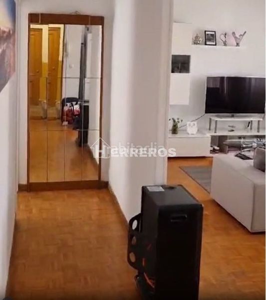 Foto eb22513e-0d15-45f2-b024-a45b464bfcac. Apartament amb calefacció a Albelda de Iregua