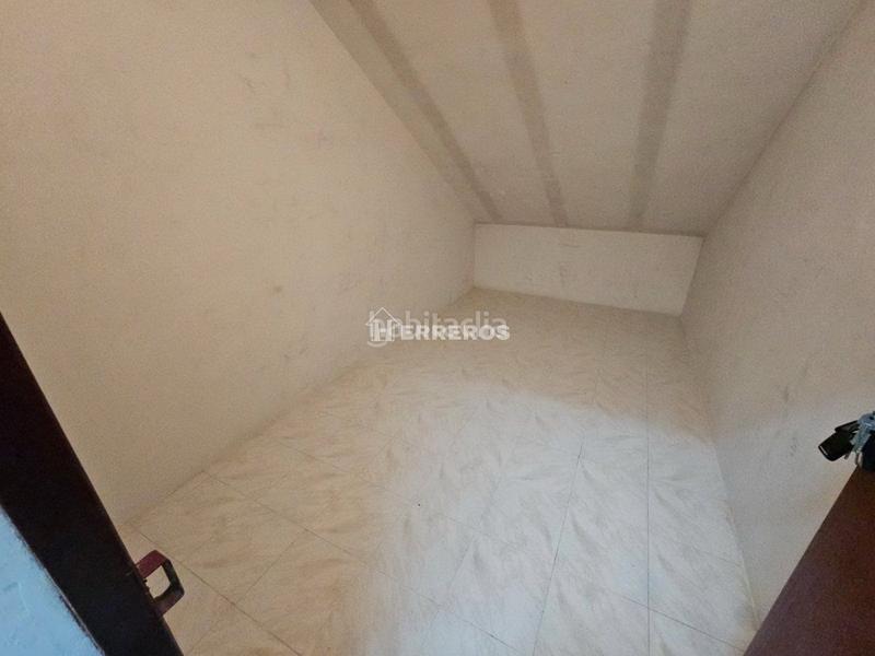 Foto 1a1b0e42-3940-472e-813c-26fbd055e3c5. Appartement avec chauffage parking dans Juzgados Logroño