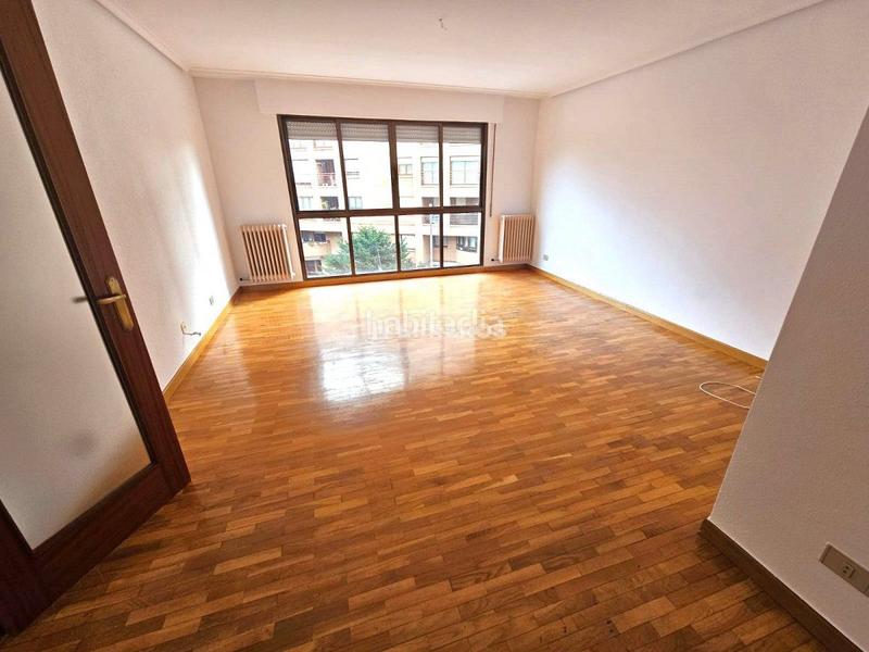 Foto 3d0b4e85-9f0b-4a2c-8582-323b2638e978. Appartement avec chauffage parking dans Juzgados Logroño