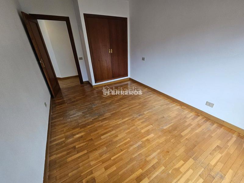 Foto acb48f28-c28c-41fd-9df5-5b03153bbda4. Appartement avec chauffage parking dans Juzgados Logroño