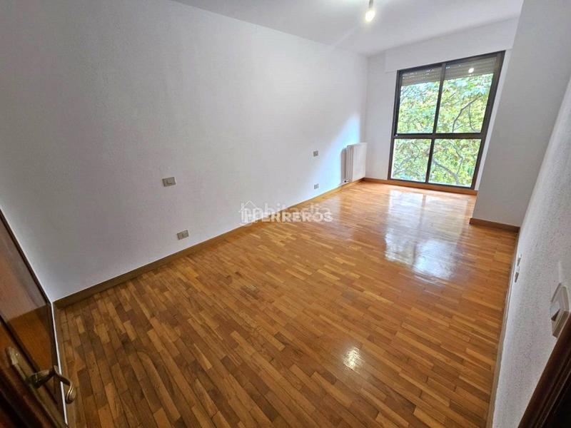 Foto d24463a3-3689-4b23-839c-7e477493274d. Appartement avec chauffage parking dans Juzgados Logroño