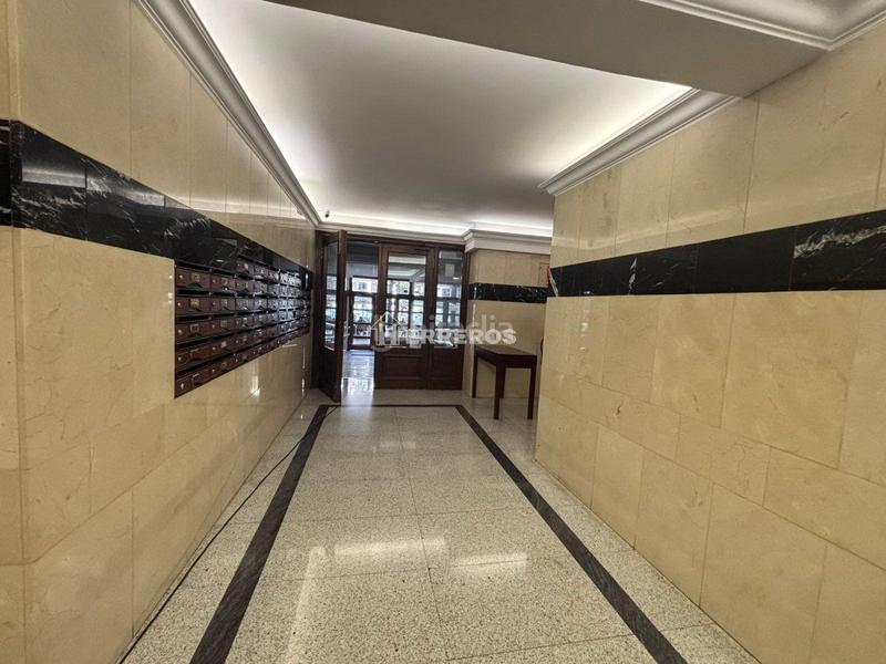 Foto 8e37b139-662d-4f91-a81d-61c6f87ec21e. Pis amb calefacció a Gran Via Logroño