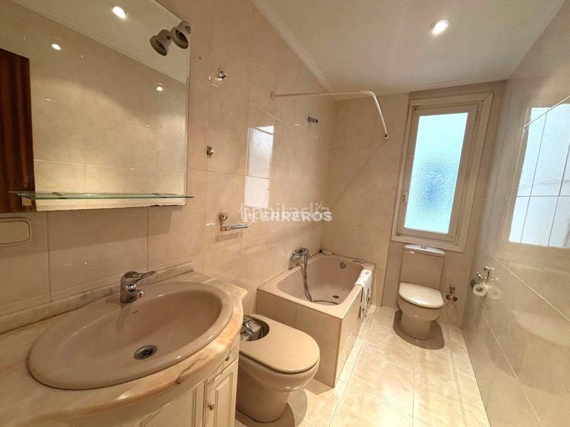 Foto d97b871e-e59e-4f97-9810-d82f9c223303. Pis amb calefacció a Gran Via Logroño