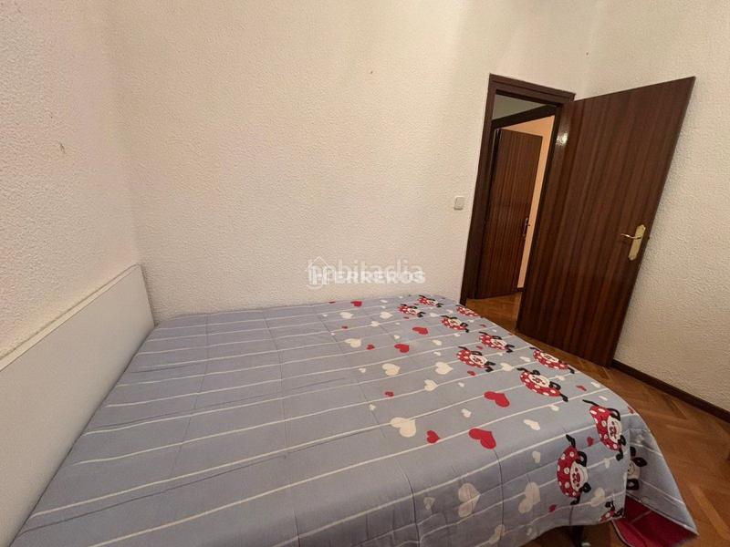 Foto db8e16ff-e78c-4f13-994d-73297a88f4d8. Pis amb calefacció a Gran Via Logroño