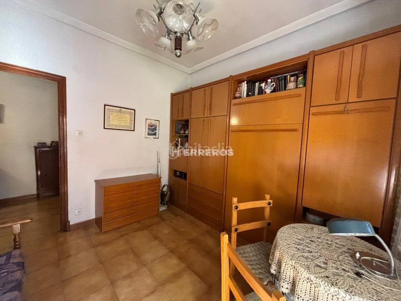 Foto 7baa24a9-ffc1-4712-8e41-6d7311e7420c. Pis amb calefacció a Residencia Logroño