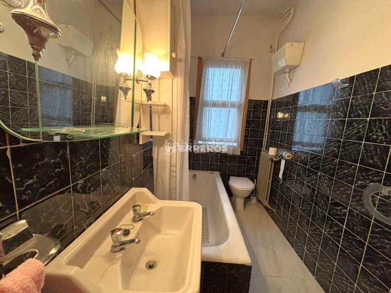 Foto d0f8be8e-aabc-487d-87ae-c918c982c826. Pis amb calefacció a Residencia Logroño