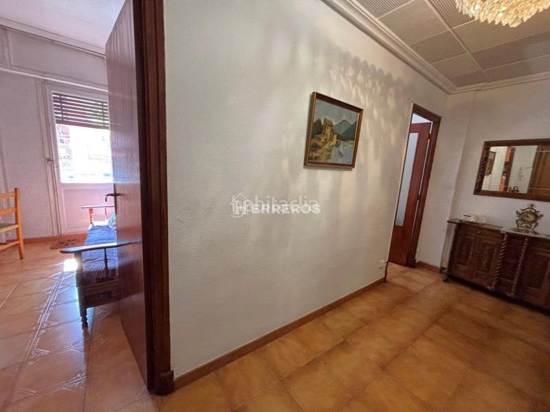 Foto d74837ed-c2e1-4d0f-83a9-7cdb4e554e61. Pis amb calefacció a Residencia Logroño