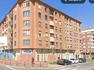 Aparcament cotxe  De lope de vega. Garaje en venta en cascajos.