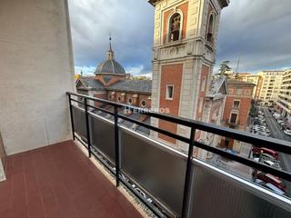 Appartement  Menendez pelayo. Piso en venta en centro, 4 dormitorios.