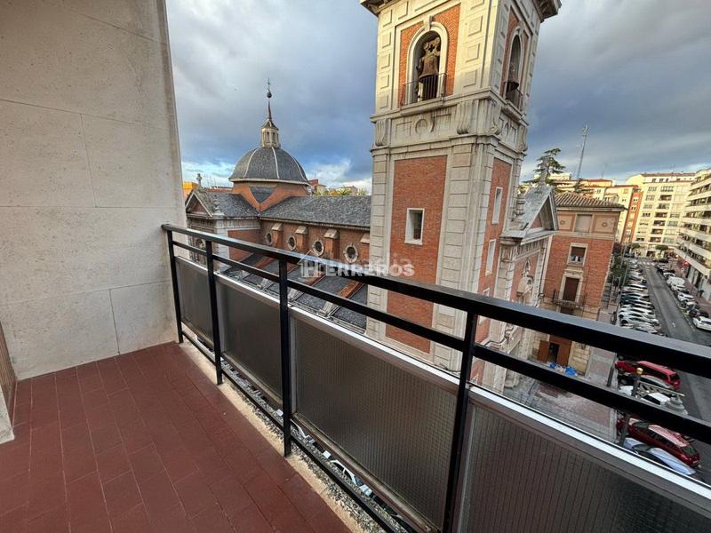 Foto 93a51f76-093d-4cf6-aba6-feac9f769f9a. Piso  en venta en centro, 4 dormitorios. en Jesuitas Logroño