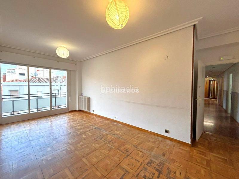 Foto b761b3c9-386b-44fa-ae9d-8d41c3bf1ab0. Piso  en venta en centro, 4 dormitorios. en Jesuitas Logroño